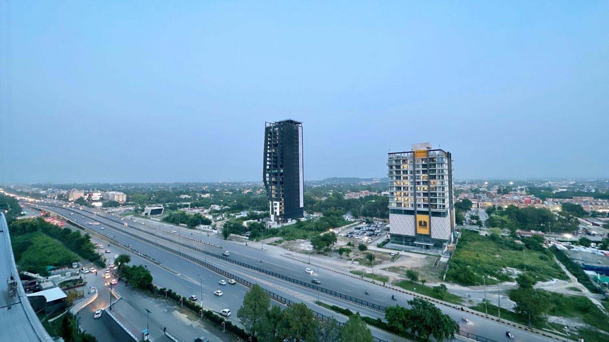 Centaurus Apartment Ісламабад Екстер'єр фото